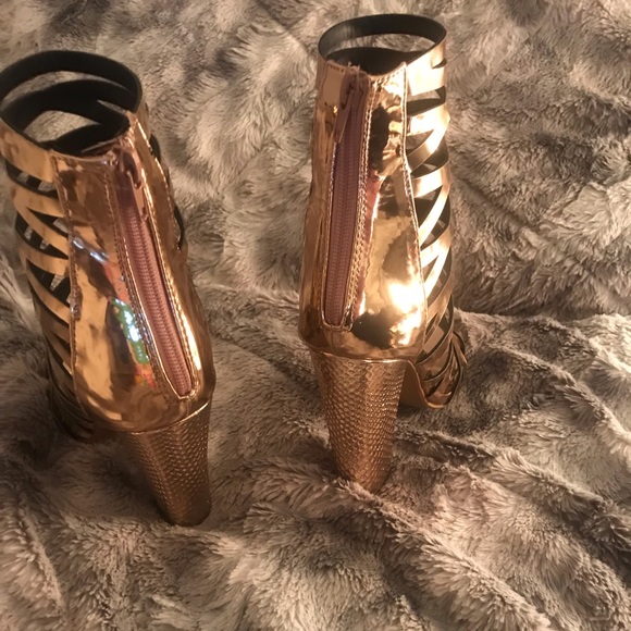 Rose Gold Block heels - Picture 3 of 4